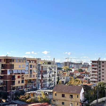 Appartamento Family Living Tirana Esterno foto
