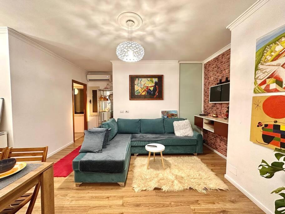 Appartamento Family Living Tirana Esterno foto