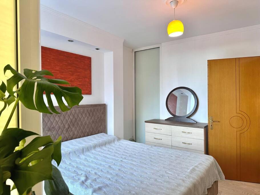 Appartamento Family Living Tirana Esterno foto